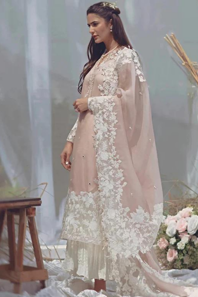 Zaha 3PC LAWN EMBROIDERED A522