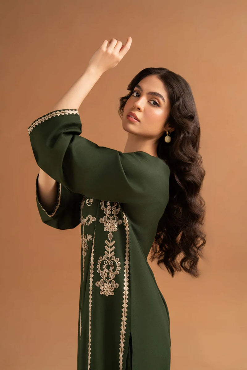 Urge 2Pcs Lawn Embroidered A932
