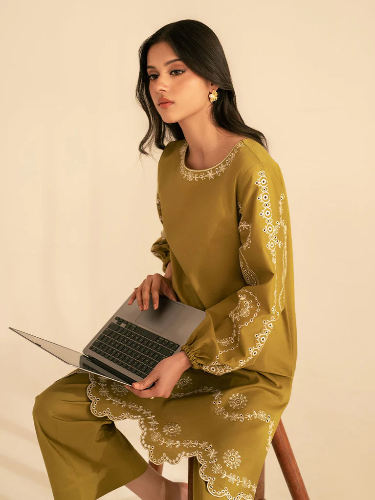 Urge 2Pcs Lawn Embroidered A924